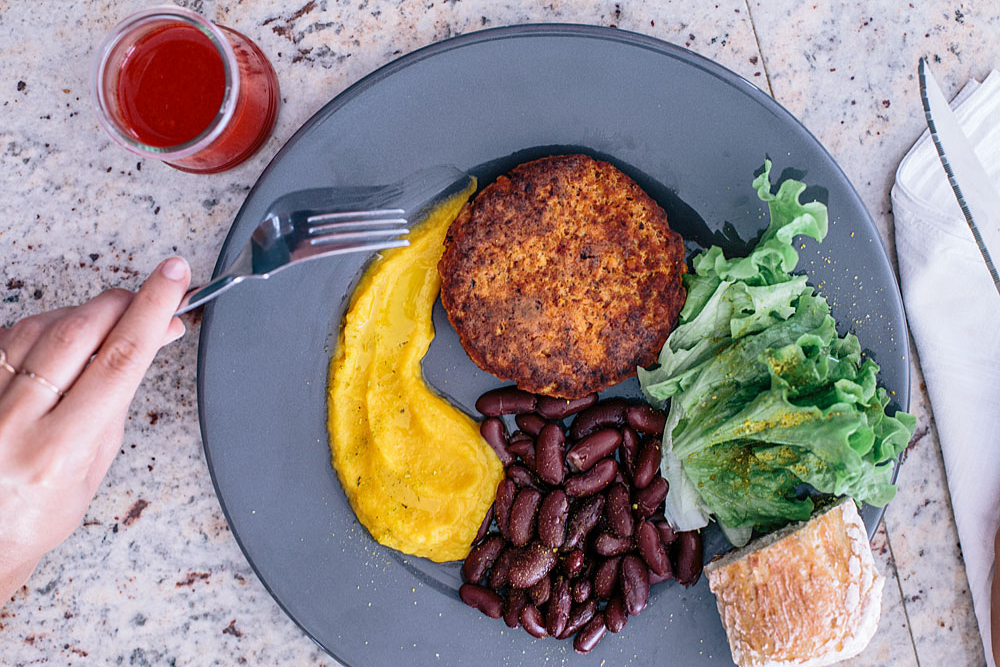 Cuisine zéro déchet : Steak végétal à base de fibres rejetées par l'extracteur de jus